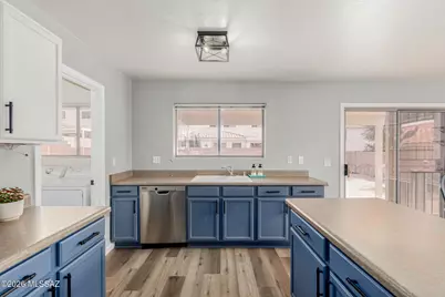 10168 N Pitchingwedge Lane, Oro Valley, AZ 85737 - Photo 13