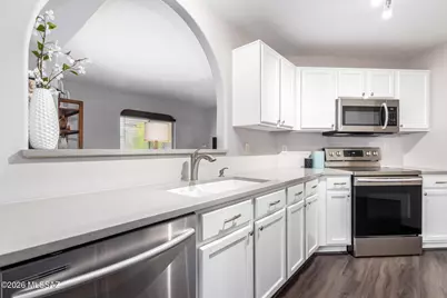 6421 E Koufax Lane, Tucson, AZ 85756 - Photo 9