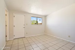 964 N Catalina Ave, Tucson, AZ 85711 - Photo 13