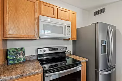 5901 N Oracle Road #14, Tucson, AZ 85704 - Photo 9