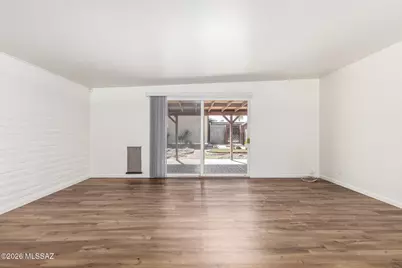 6902 E Kingston Drive, Tucson, AZ 85710 - Photo 7