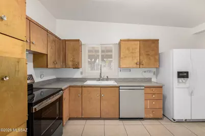 6902 E Kingston Drive, Tucson, AZ 85710 - Photo 17