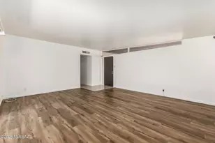 6902 E Kingston Dr, Tucson, AZ 85710 - Photo 9