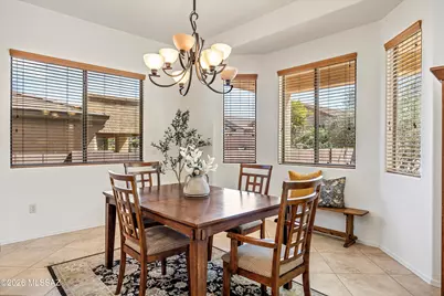 1131 W Tenniel Drive, Green Valley, AZ 85614 - Photo 9