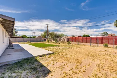 1718 S Avenida Regulo, Tucson, AZ 85710 - Photo 43