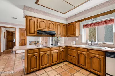 5561 E Sutler Lane, Tucson, AZ 85712 - Photo 7