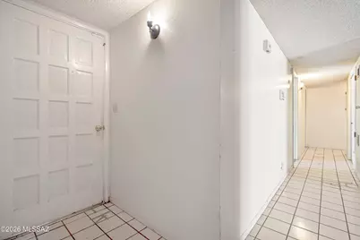 8957 E 25th Street, Tucson, AZ 85710 - Photo 5