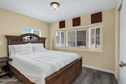 1924 W Desert Broom Lane, Tucson, AZ 85705 - Photo 13