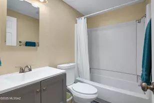 1924 W Desert Broom Ln, Tucson, AZ 85705 - Photo 15