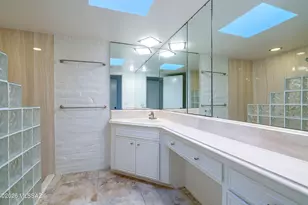 6250 N Campbell Ave, Tucson, AZ 85718 - Photo 25