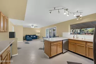 10180 N Rancho Sonora Dr, Tucson, AZ 85737 - Photo 13