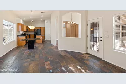 7488 N Bradstreet Drive, Tucson, AZ 85743 - Photo 11