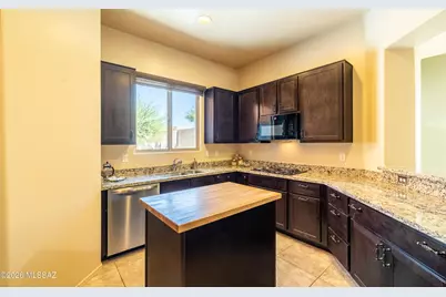 10368 E Jarod James Place, Tucson, AZ 85747 - Photo 15
