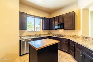 10368 E Jarod James Pl, Tucson, AZ 85747 - Photo 15