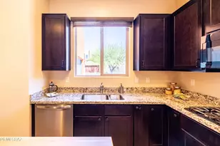10368 E Jarod James Pl, Tucson, AZ 85747 - Photo 15