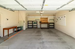 10368 E Jarod James Pl, Tucson, AZ 85747 - Photo 31