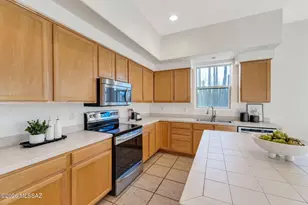 12925 N High Hawk Dr, Marana, AZ 85658 - Photo 15