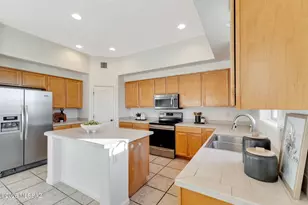 12925 N High Hawk Dr, Marana, AZ 85658 - Photo 13