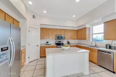 12925 N High Hawk Drive, Marana, AZ 85658 - Photo 17