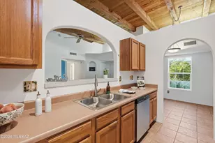 10523 E John McNair Pl, Tucson, AZ 85747 - Photo 13