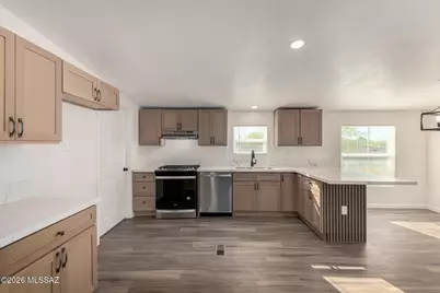 705 W Lightstar Circle, Tucson, AZ 85756 - Photo 11