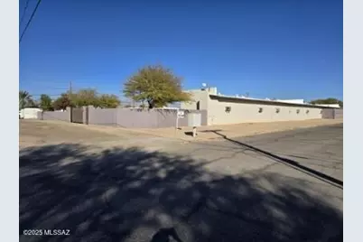 125 E 34th Street #D, Tucson, AZ 85713 - Photo 31