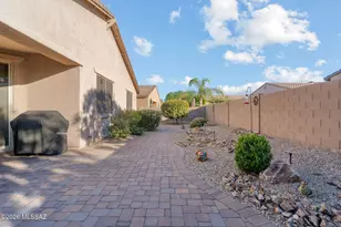 12451 N Sandby Green Dr, Marana, AZ 85653 - Photo 37