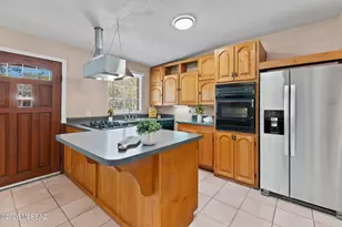 2866 N Desert Ave, Tucson, AZ 85712 - Photo 11