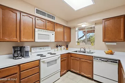 661 W VÃ­a De Suenos, Green Valley, AZ 85622 - Photo 17