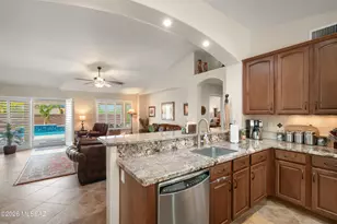 555 N Alexis Loop, Green Valley, AZ 85614 - Photo 9