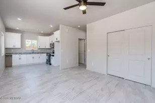 360 E Aircraft Rd, Tucson, AZ 85706 - Photo 11