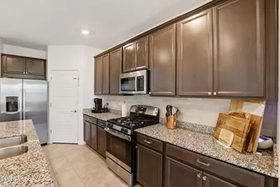 687 W Calle El Teclado, Sahuarita, AZ 85629 - Photo 11