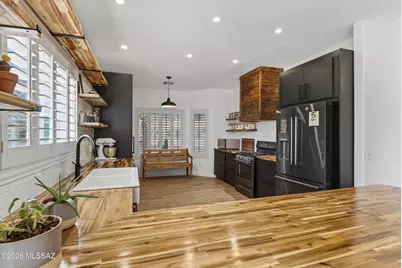 7449 W Mission View Place, Tucson, AZ 85743 - Photo 13