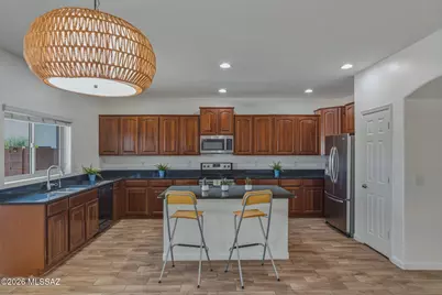 12354 W Highland Avenue, Avondale, AZ 85392 - Photo 3