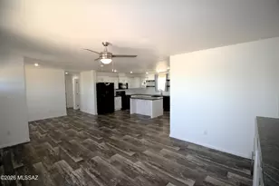 13537 W Manville Rd, Tucson, AZ 85743 - Photo 17