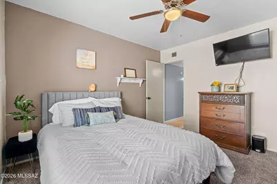 8916 E Palms Park Drive, Tucson, AZ 85715 - Photo 15