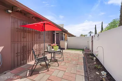 8916 E Palms Park Drive, Tucson, AZ 85715 - Photo 19