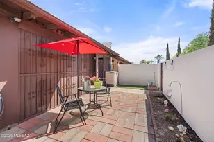 8916 E Palms Park Dr, Tucson, AZ 85715 - Photo 19