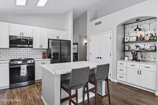 12333 N Brightridge Dr, Oro Valley, AZ 85755 - Photo 3