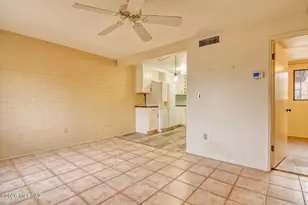 366 S La Canada Dr, Green Valley, AZ 85614 - Photo 13