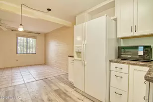 366 S La Canada Dr, Green Valley, AZ 85614 - Photo 19