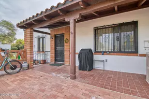 366 S La Canada Dr, Green Valley, AZ 85614 - Photo 7