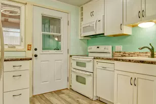 366 S La Canada Dr, Green Valley, AZ 85614 - Photo 17