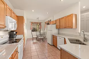 9462 N Whispering Shadows Way, Tucson, AZ 85743 - Photo 3