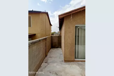 7363 S Bolingbroke Avenue, Tucson, AZ 85746 - Photo 3