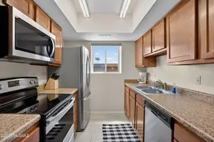 1352 S Brewer Dr, Tucson, AZ 85713 - Photo 11