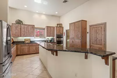 6262 W Trails End Road, Tucson, AZ 85745 - Photo 17