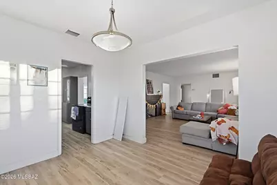2050 N Campbell Avenue, Tucson, AZ 85719 - Photo 9
