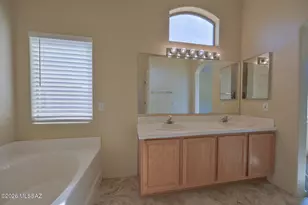 2468 E Stone Stable Dr, Tucson, AZ 85737 - Photo 11