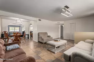 17 E Santa Belia, Green Valley, AZ 85614 - Photo 3